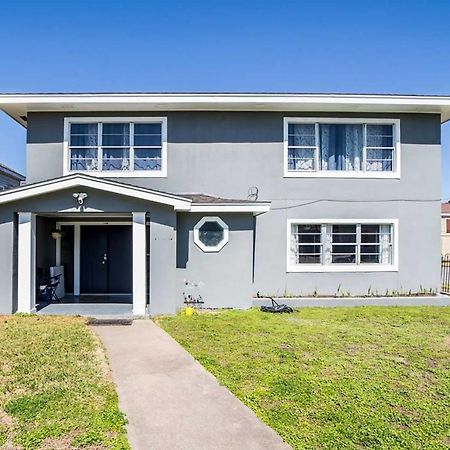 Spacious And Modern Family Duplex In Galveston! Экстерьер фото