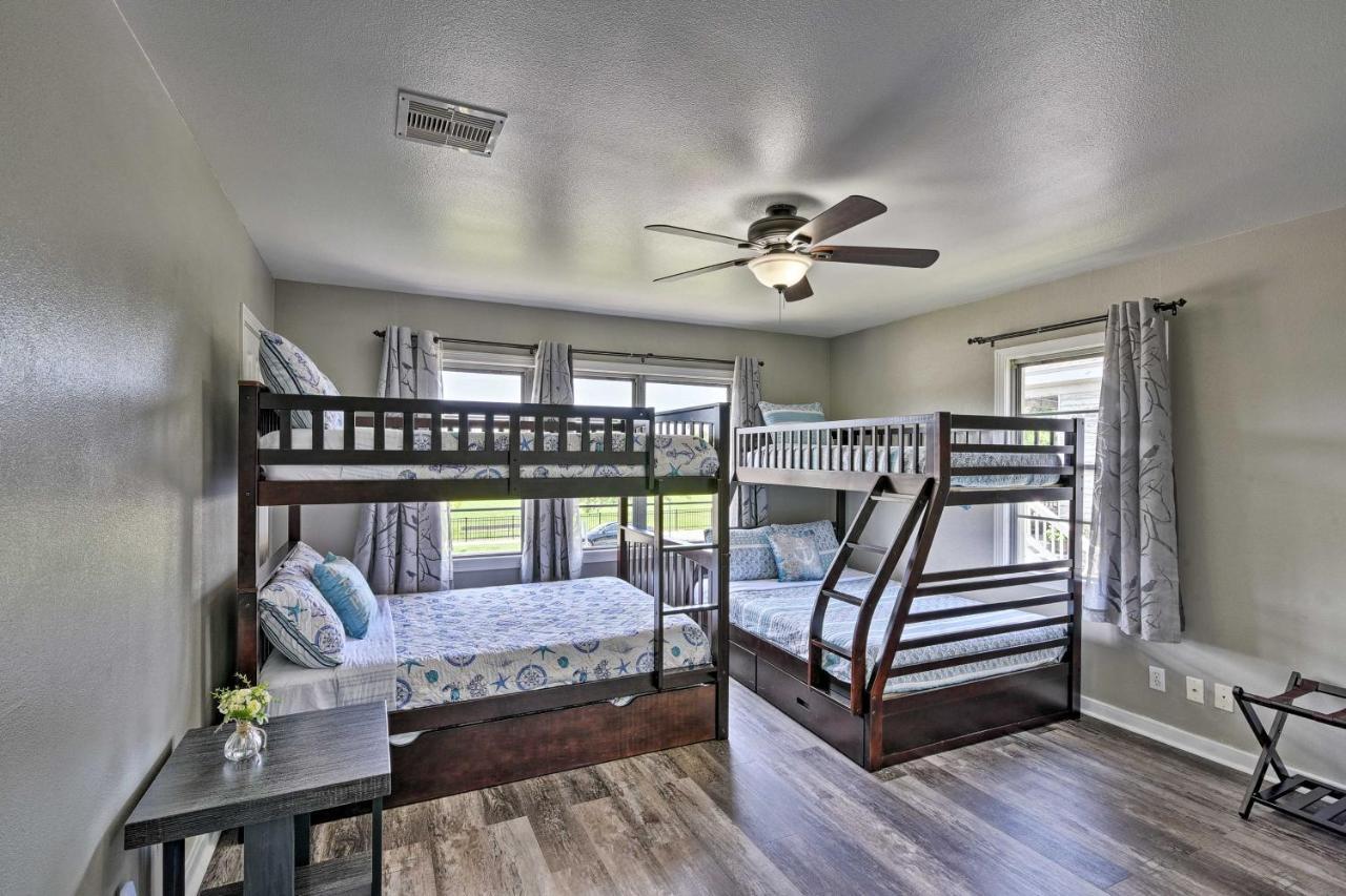 Spacious And Modern Family Duplex In Galveston! Экстерьер фото