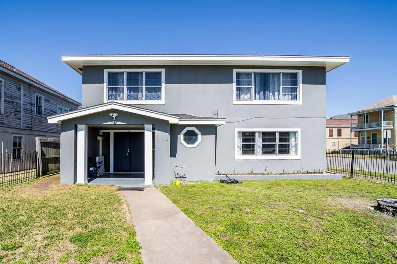 Spacious And Modern Family Duplex In Galveston! Экстерьер фото